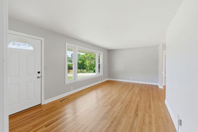 900 Saunders Ave, Madison, TN 37115
