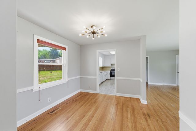 900 Saunders Ave, Madison, TN 37115