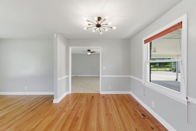 900 Saunders Ave, Madison, TN 37115