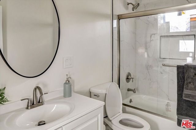 624 W Beach Avenue, Inglewood, CA 90302