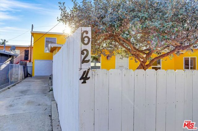 624 W Beach Avenue, Inglewood, CA 90302