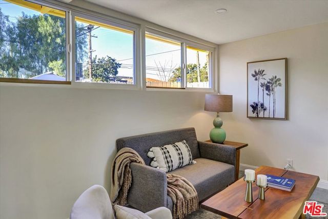 624 W Beach Avenue, Inglewood, CA 90302