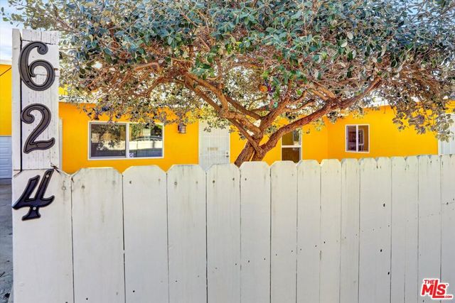 624 W Beach Avenue, Inglewood, CA 90302