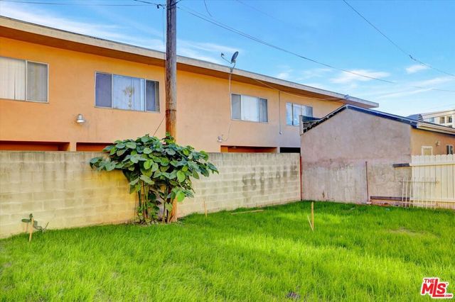 624 W Beach Avenue, Inglewood, CA 90302