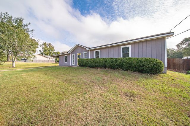 9 Georgia Avenue, Phenix City, AL 36869