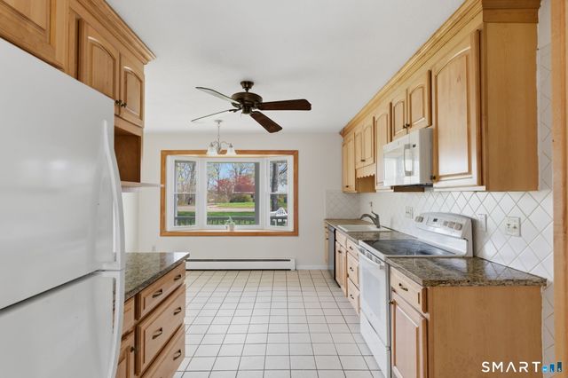 50 Stratton Court, Hamden, CT 06514