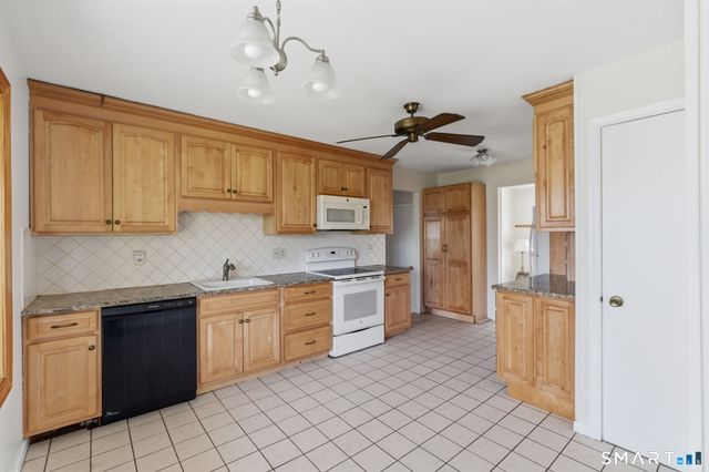 50 Stratton Court, Hamden, CT 06514