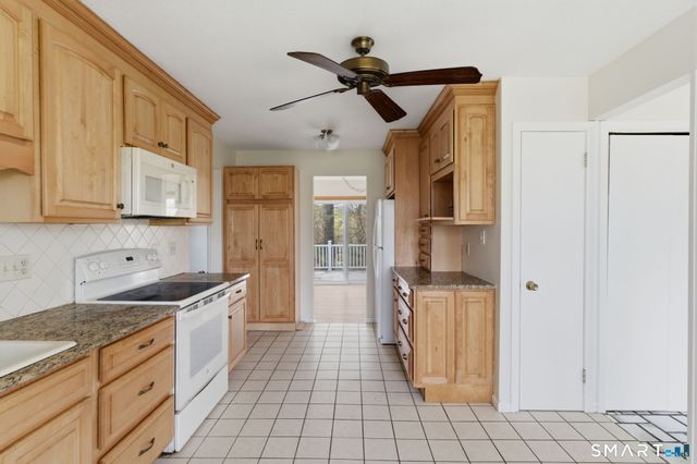 50 Stratton Court, Hamden, CT 06514