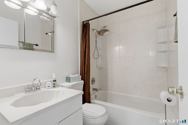 50 Stratton Court, Hamden, CT 06514