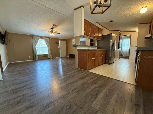 6947 SE 80TH PLACE, Trenton, FL 32693