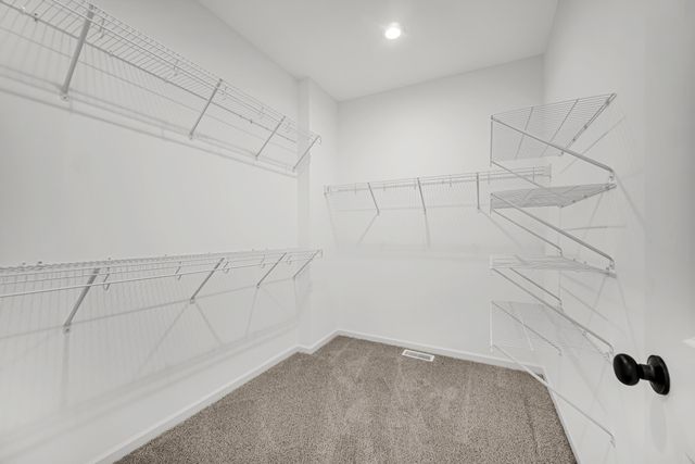 291 Crooked Oak Parkway, Valparaiso, IN 46385