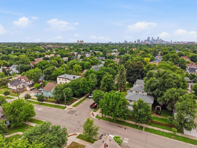 3952 Oakland Avenue, Minneapolis, MN 55407
