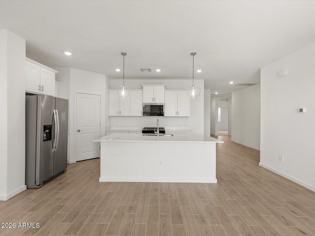 3560 N CAMDEN Drive, Florence, AZ 85132
