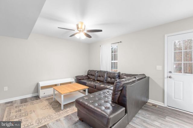 86 DEBBIE DR, Fredericksburg, VA 22406