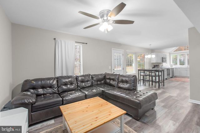 86 DEBBIE DR, Fredericksburg, VA 22406