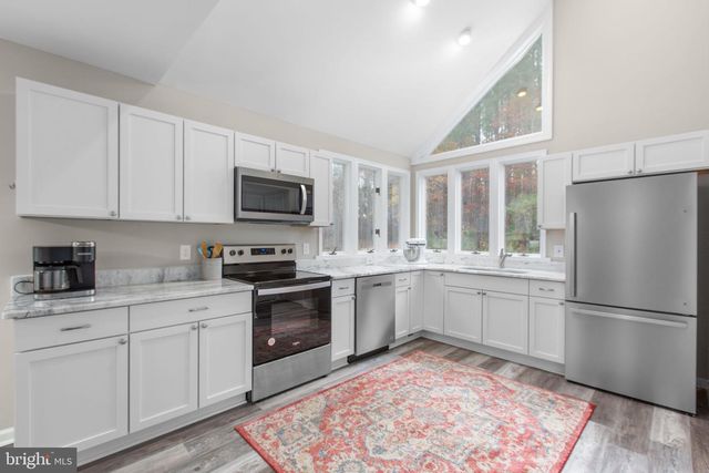 86 DEBBIE DR, Fredericksburg, VA 22406