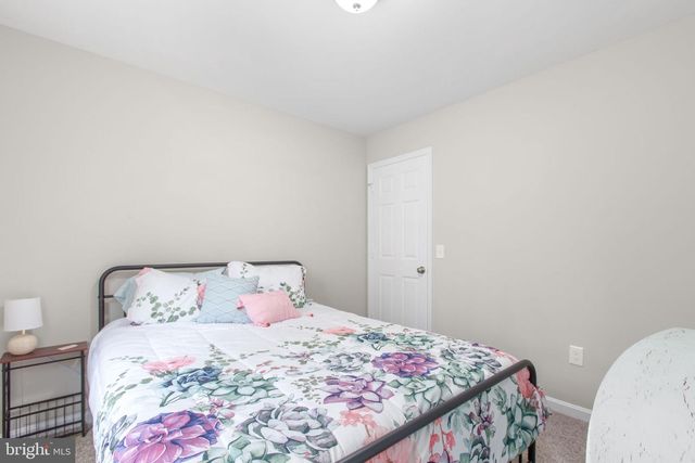 86 DEBBIE DR, Fredericksburg, VA 22406