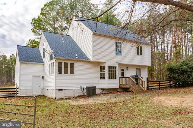 86 DEBBIE DR, Fredericksburg, VA 22406