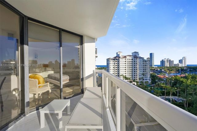 20185 E Country Club Dr 1104, Aventura, FL 33180