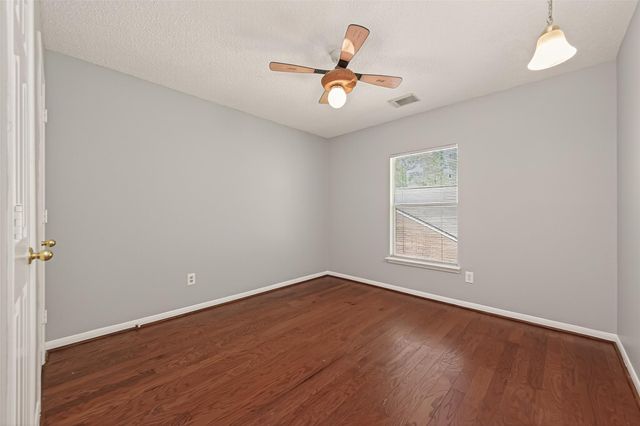 19 Evening Song Court, The Woodlands, TX 77380