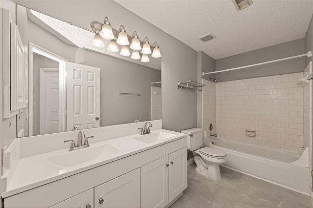 19 Evening Song Court, The Woodlands, TX 77380