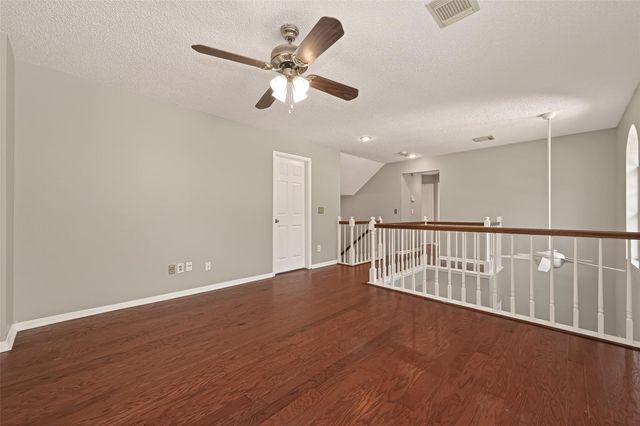 19 Evening Song Court, The Woodlands, TX 77380