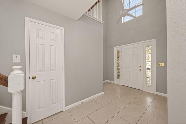 19 Evening Song Court, The Woodlands, TX 77380