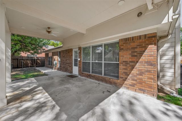 19 Evening Song Court, The Woodlands, TX 77380