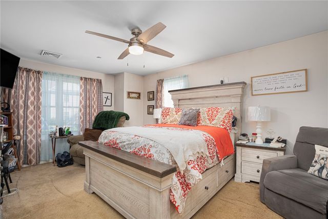 1 Gray Coach Lane 101, Cranston, RI 02921