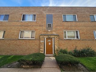 6308 N Kedzie Avenue 2W, Chicago, IL 60659