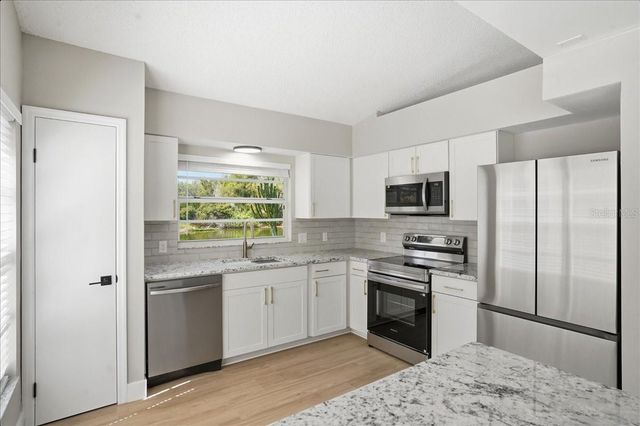 1723 ELK SPRING DRIVE, Brandon, FL 33511