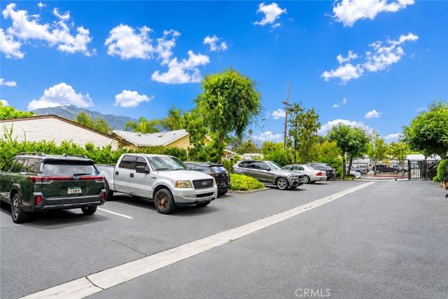 121 S Madison Ave B, Monrovia, CA 91016