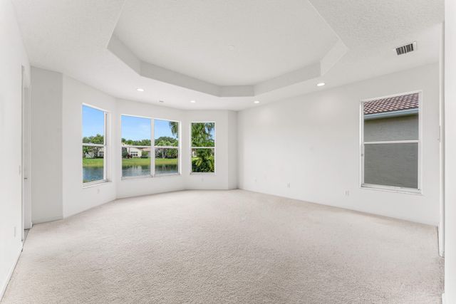13215 Alhambra Lake Circle, Delray Beach, FL 33446