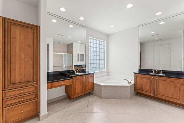 13215 Alhambra Lake Circle, Delray Beach, FL 33446
