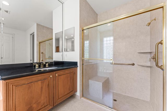 13215 Alhambra Lake Circle, Delray Beach, FL 33446