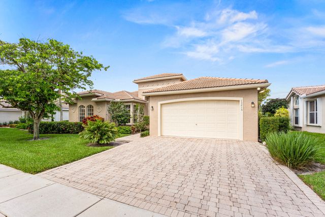 13215 Alhambra Lake Circle, Delray Beach, FL 33446