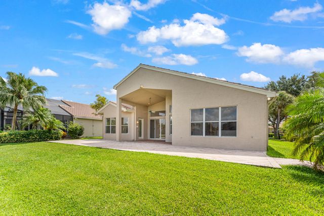 13215 Alhambra Lake Circle, Delray Beach, FL 33446
