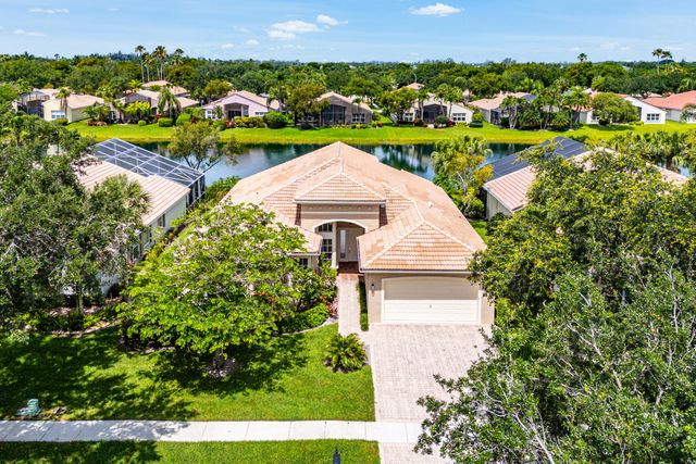 13215 Alhambra Lake Circle, Delray Beach, FL 33446
