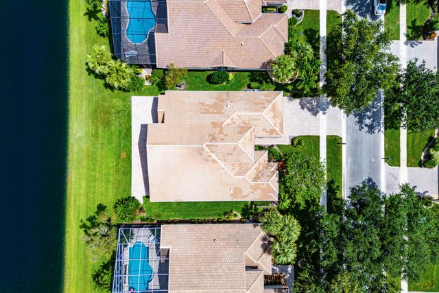 13215 Alhambra Lake Circle, Delray Beach, FL 33446