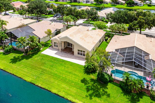 13215 Alhambra Lake Circle, Delray Beach, FL 33446