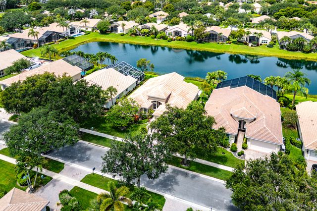 13215 Alhambra Lake Circle, Delray Beach, FL 33446