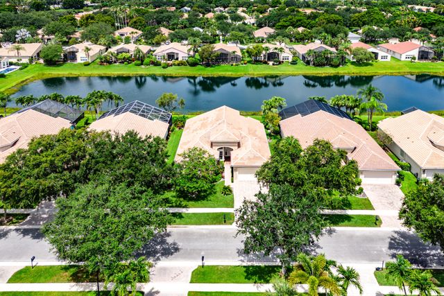 13215 Alhambra Lake Circle, Delray Beach, FL 33446