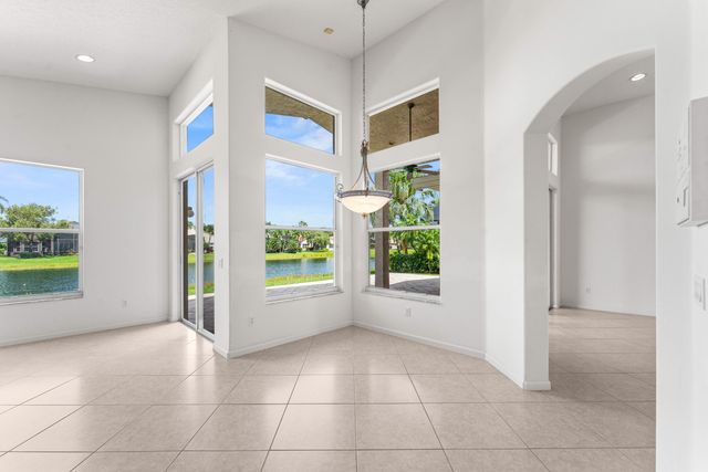 13215 Alhambra Lake Circle, Delray Beach, FL 33446