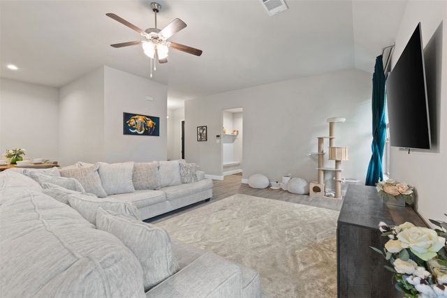 1029 Greencove Drive, Midlothian, TX 76065
