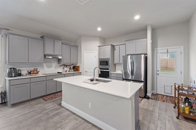 1029 Greencove Drive, Midlothian, TX 76065