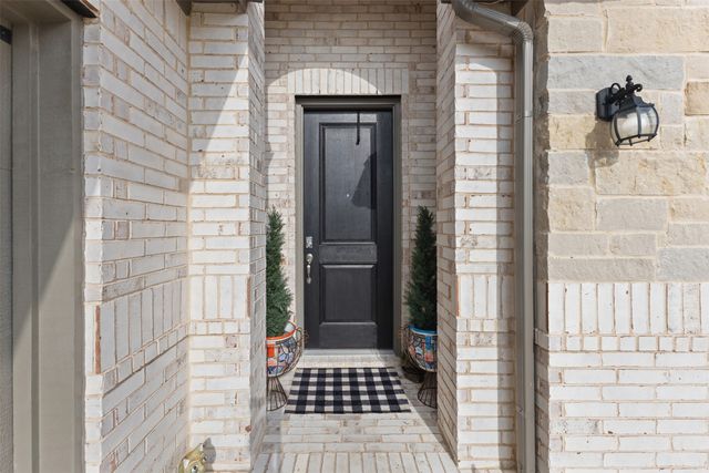 1029 Greencove Drive, Midlothian, TX 76065