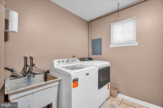 106 VILLINGER AVE, Cinnaminson, NJ 08077
