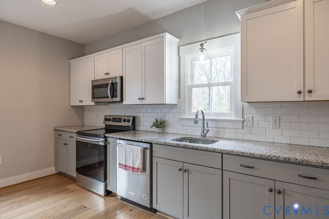 7563 Madison Estates Dr, Mechanicsville, VA 23111