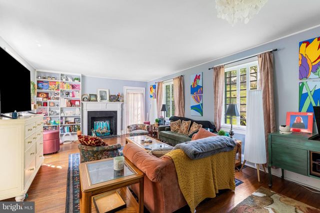 1903 OLD COURT RD, Baltimore, MD 21204