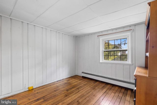 1903 OLD COURT RD, Baltimore, MD 21204